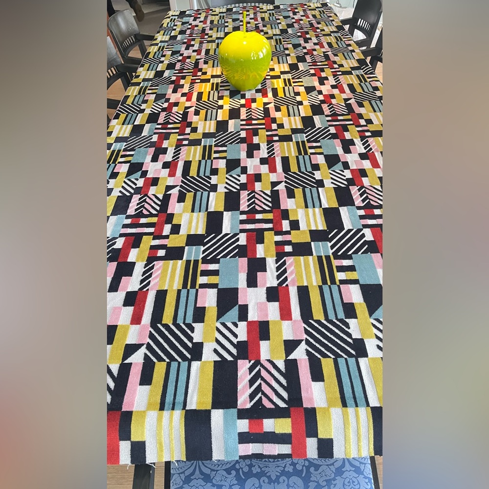 Modern Geometric Patterned Tablecloth - Multicolor - Picture 3 of 5